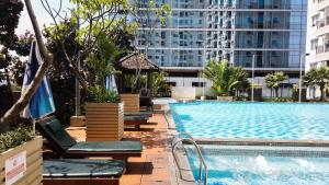 Comfort and Stylish Studio Signature Park Tebet Apartment By Travelio