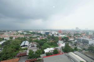 Cozy Stay and Spacious 3BR at Nifarro Park Apartment By Travelio