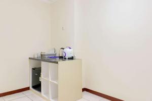 Nice Studio (No Kitchen) Grand Palace Kemayoran Apartment By Travelio