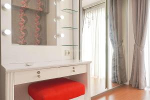 Modern and Strategic 2BR Casa De Parco Apartment near ICE BSD By Travelio