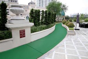 Best Homey and Strategic Studio at Bellezza Apartment By Travelio