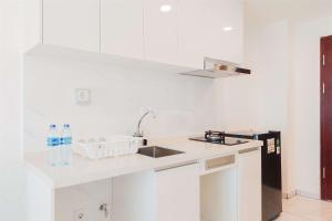 Strategic and Nice Studio at Sky House Alam Sutera Apartment By Travelio