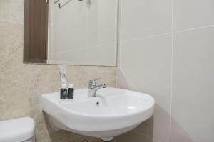 Best and Homey Studio at Transpark Bintaro Apartment By Travelio