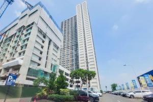 Furnished and Cozy Studio Sky House Alam Sutera Apartment By Travelio