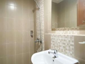 Comfort Living Studio at Enviro Apartment By Travelio