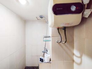 Cozy Style Studio Room at Jarrdin Cihampelas Apartment By Travelio