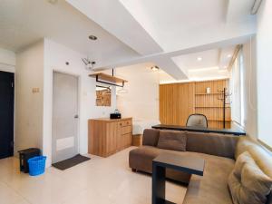 Spacious Classic Studio at Jarrdin Cihampelas Apartment By Travelio