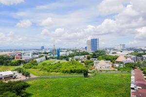 Compact and Homey Studio at Brooklyn Alam Sutera Apartment By Travelio