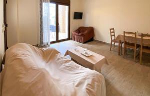 Nice Apartment In Nafpaktos With Wifi