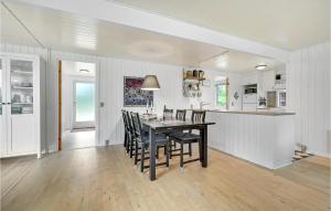 Three-Bedroom Holiday Home In Humble