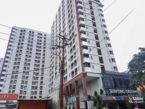 Comfy and Warm Studio Serpong Greenview Apartment By Travelio