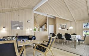 Three-Bedroom Holiday Home In Allinge