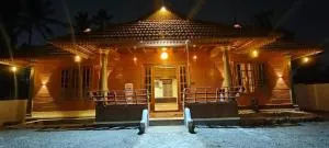 Texas Heritage Guest house 4 Bedrooms - Kattakkada