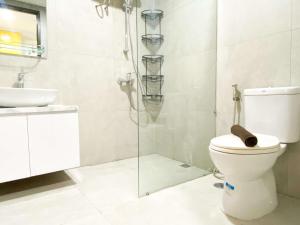 Homey Stay Studio at Pollux Chadstone Apartment By Travelio