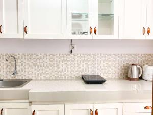 Good Choice and Homey Studio Enviro Apartment By Travelio