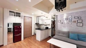 Stylish Studio Room at Apartment Vida View Makassar By Travelio