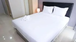 Best Choice and Nice Studio Apartment at Grand Dharmahusada Lagoon By Travelio - Surabaia