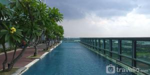 Spacious 3BR Apartment Connected to CITO Mall at Aryaduta Residence Surabaya By Travelio