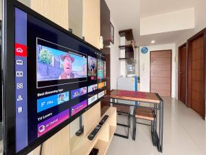 Compact 2BR at Apartemen Vida View Makassar by Travelio