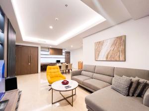 Exclusive 3BR Apartment 31 Sudirman Makassar with Private Lift By Travelio - 4hvězdičkové hotely ve městě Makasar