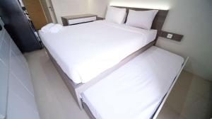 Tidy and Comfy Studio at Bale Hinggil Apartment By Travelio