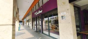 Cozy Studio The Square Surabaya Apartment By Travelio