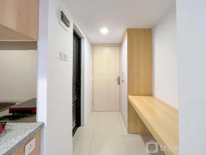 Modern Designed Studio at De Prima Apartment By Travelio