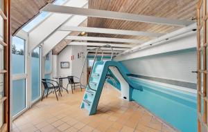 Cozy Home In Ringkøbing With Kitchen