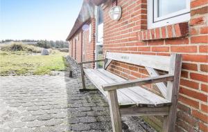 Cozy Home In Ringkøbing With Kitchen