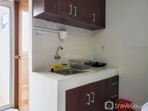Warm and Cozy Studio at Cinere Resort Apartment By Travelio - Cinere