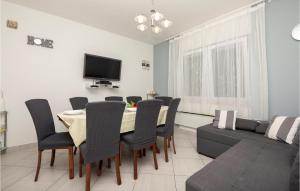 Amazing Home In Bast With House A Panoramic View