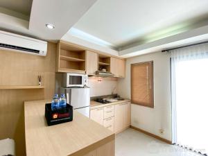 Comfort 2BR at 6th Floor Metropark Condominium Jababeka Apartment By Travelio