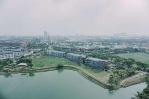 Modern Studio at Pacific Garden - Campus Town @Alam Sutera Apartment By Travelio