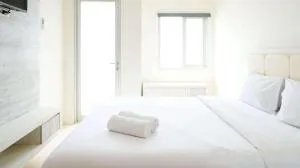 Cozy Stay and Best 1BR at Pavilion Permata Apartment By Travelio - Kedurus