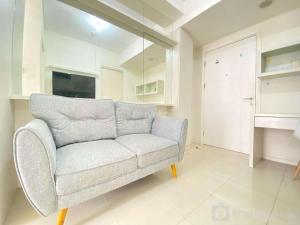 Minimalist and Spacious 1BR Apartment at Parahyangan Residence By Travelio