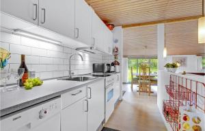 Three-Bedroom Holiday Home In Oksbol