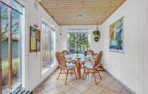 Three-Bedroom Holiday Home In Oksbol