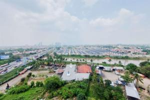 Cozy and Minimalist Studio Great Western Apartment By Travelio