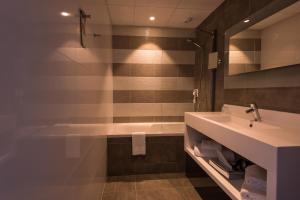 Hotels Mercure Cherbourg Centre Port : photos des chambres