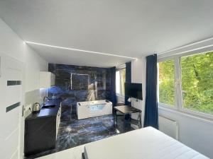 YOURAPART Karmelicka z Jacuzzi