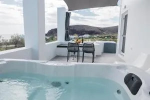 Red Beach Harmony suites Modestos - Vlychada Beach