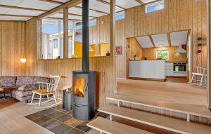 Amazing Home In Allingåbro With Wifi