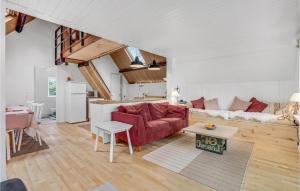Three-Bedroom Holiday Home In Sydals