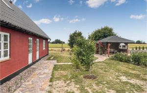 Amazing Apartment In Østermarie