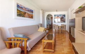 2 Bedroom Cozy Apartment In Gandia