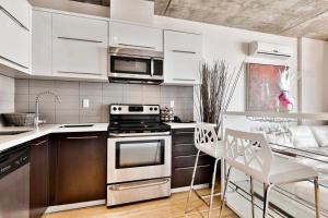 Cozy 2 bedrooms In Downtown Montreal