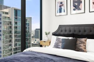 2 Units! Dual Building CBD Living, 1 Min to SkyBus