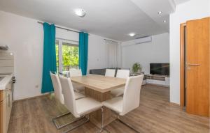 Lovely Apartment In Lopar With Wifi 