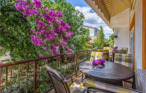 3 Bedroom Awesome Apartment In Medulin 