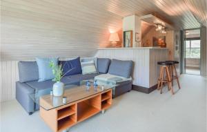 Three-Bedroom Holiday Home In Blavand